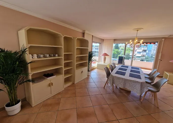 Grand 4-8 Personnes Apartment