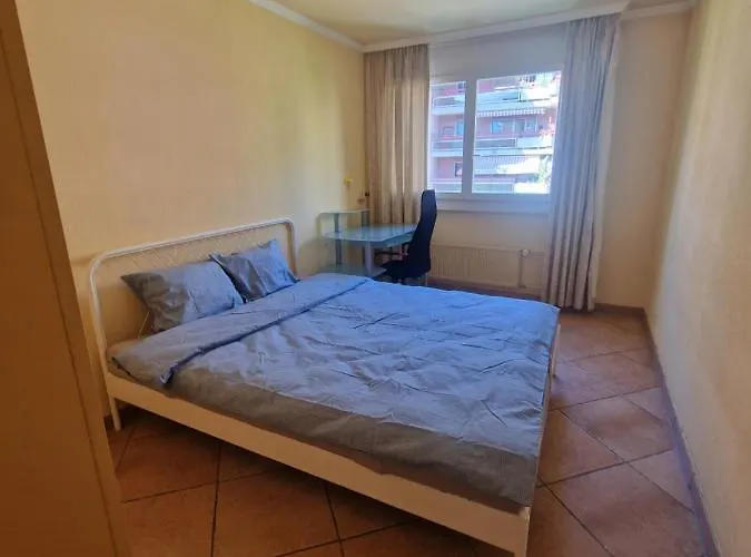 Grand 4-8 Personnes Apartment *